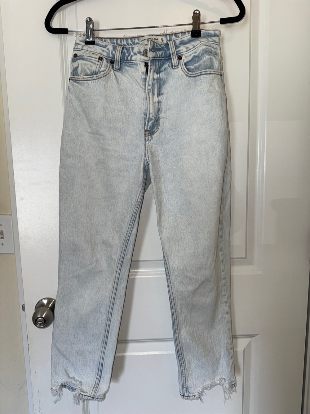 Abercrombie and Fitch The Mom Jean High Rise Curve Love 25/0 Short